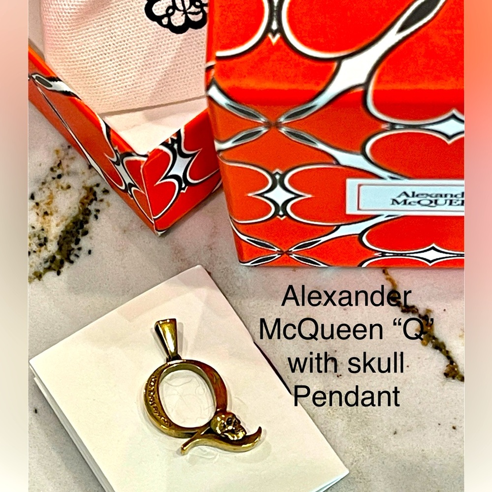 Alexander McQueen Yellow Necklace with Elegant Pendant